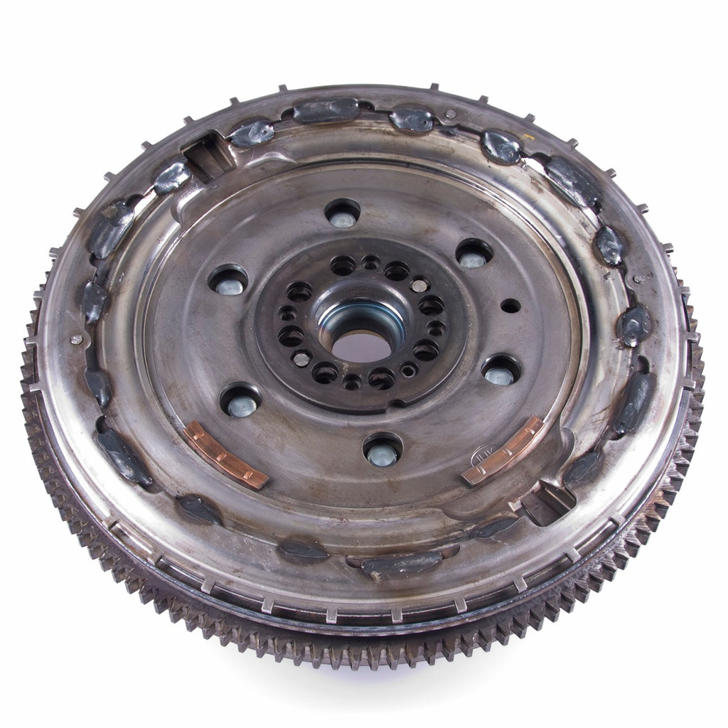 LuK 06-082 clutch kit with DMF103 dual mass flywheel and internal slave cylinder for selected Nissan 350Z 370Z Infiniti G35 and G37 vehicles